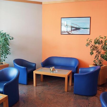Hotel Cubic Laktaši エクステリア 写真