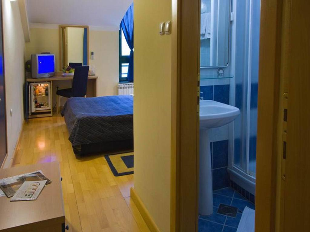 Hotel Cubic Laktaši 部屋 写真