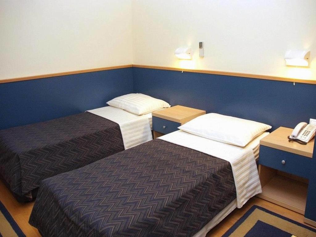 Hotel Cubic Laktaši エクステリア 写真
