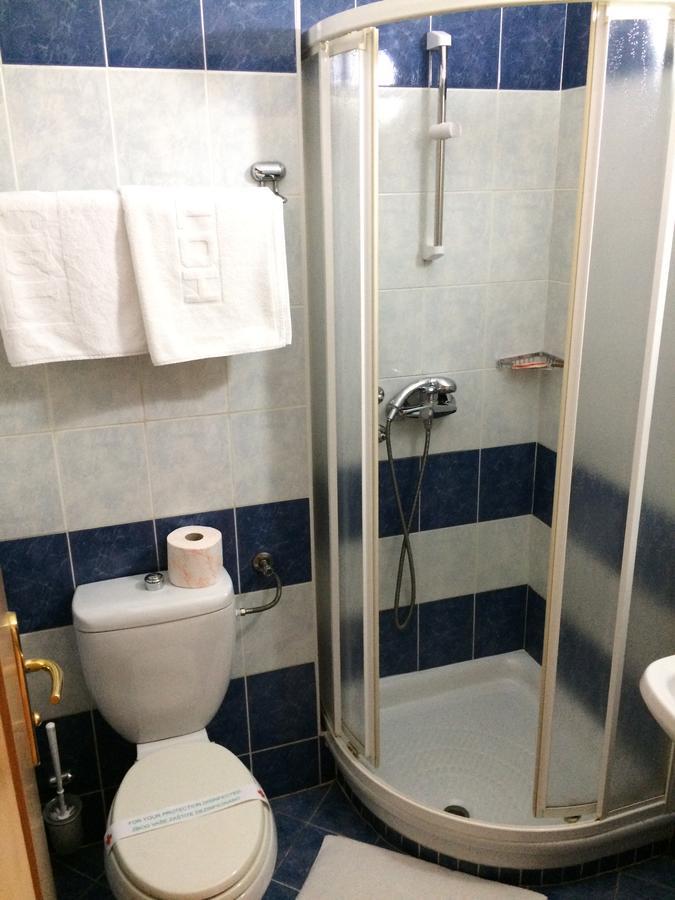 Hotel Cubic Laktaši エクステリア 写真